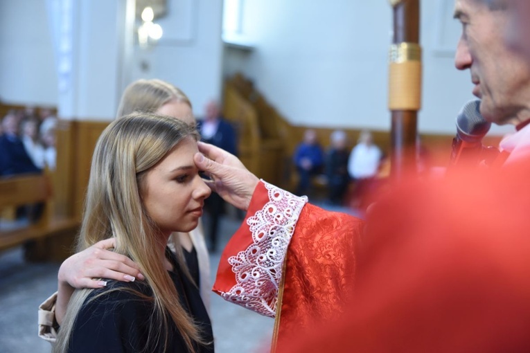 Bierzmowanie w parafii Trójcy Przenajświętszej w Mielcu