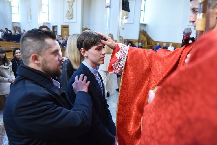 Bierzmowanie w parafii Trójcy Przenajświętszej w Mielcu