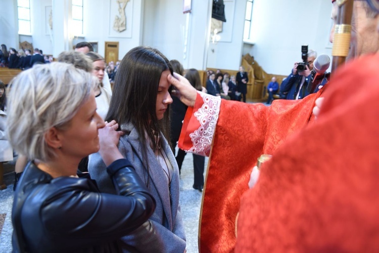 Bierzmowanie w parafii Trójcy Przenajświętszej w Mielcu