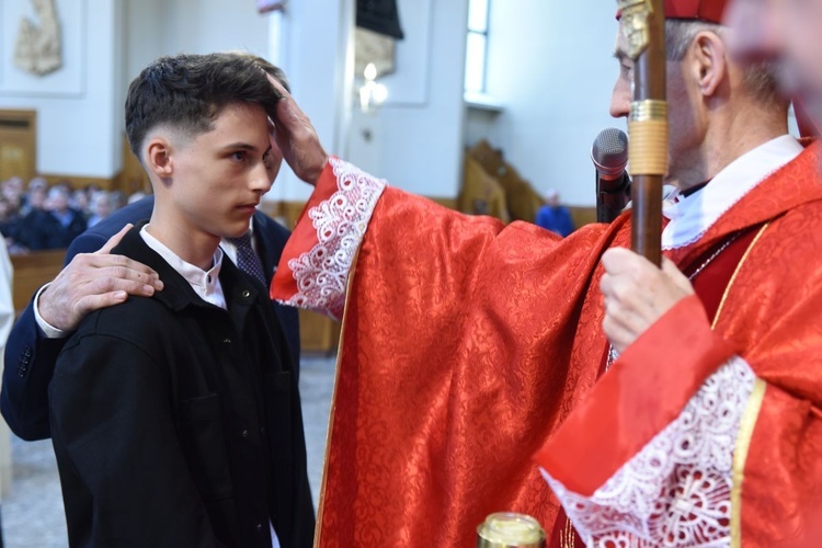Bierzmowanie w parafii Trójcy Przenajświętszej w Mielcu