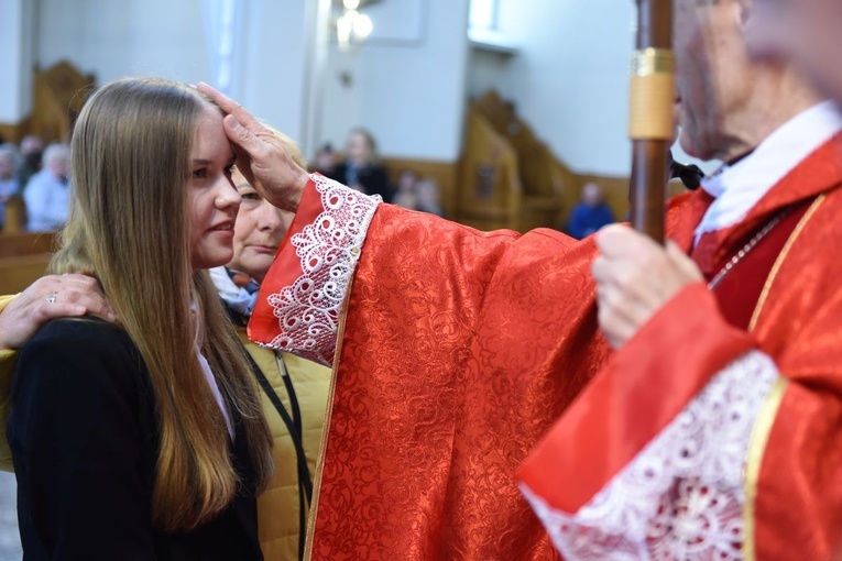 Bierzmowanie w parafii Trójcy Przenajświętszej w Mielcu