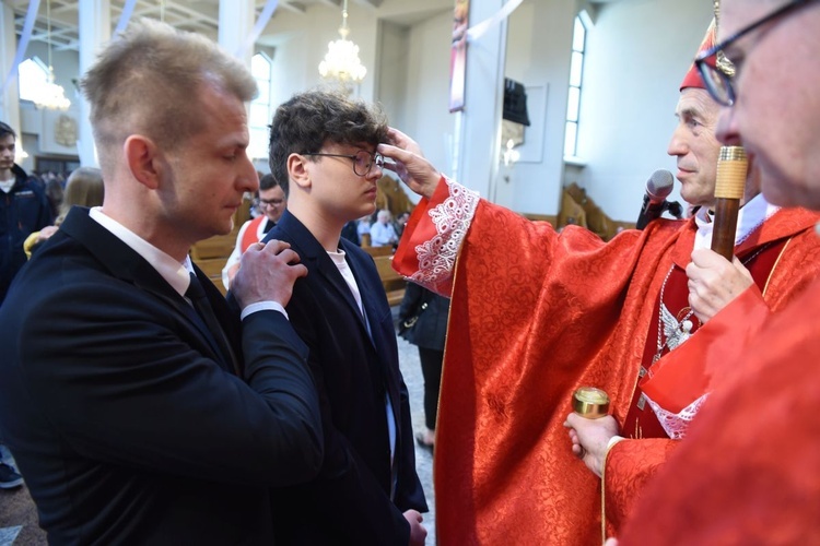 Bierzmowanie w parafii Trójcy Przenajświętszej w Mielcu