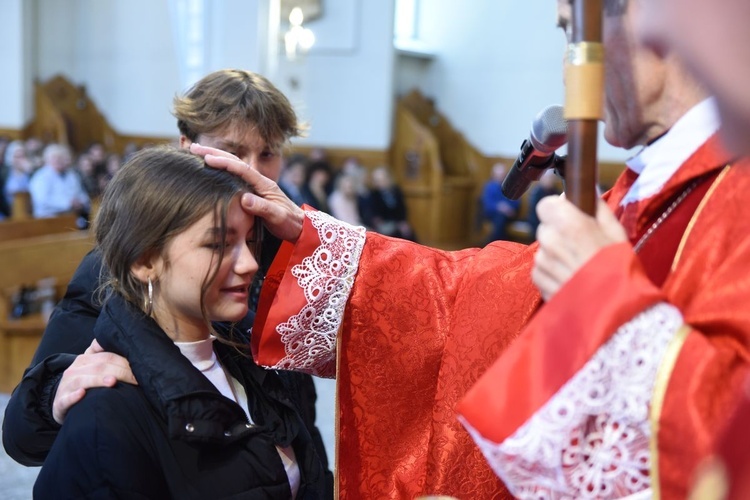 Bierzmowanie w parafii Trójcy Przenajświętszej w Mielcu