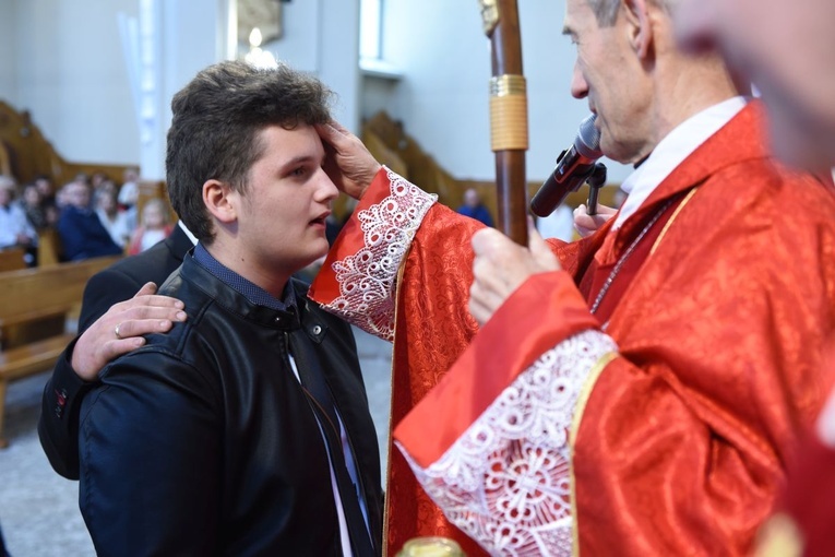 Bierzmowanie w parafii Trójcy Przenajświętszej w Mielcu