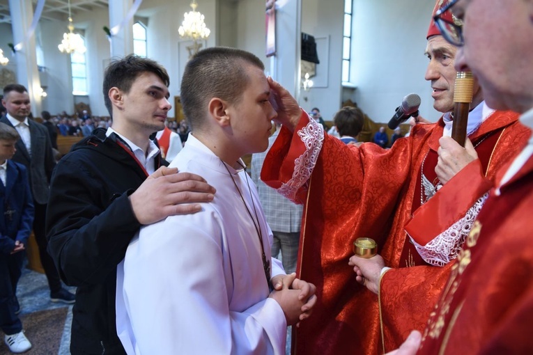 Bierzmowanie w parafii Trójcy Przenajświętszej w Mielcu
