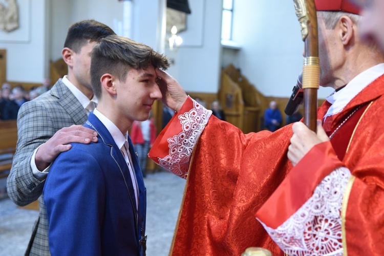Bierzmowanie w parafii Trójcy Przenajświętszej w Mielcu