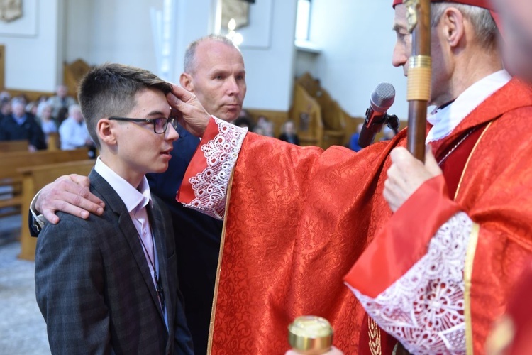 Bierzmowanie w parafii Trójcy Przenajświętszej w Mielcu