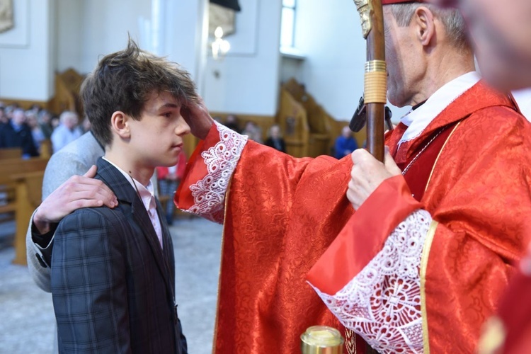 Bierzmowanie w parafii Trójcy Przenajświętszej w Mielcu