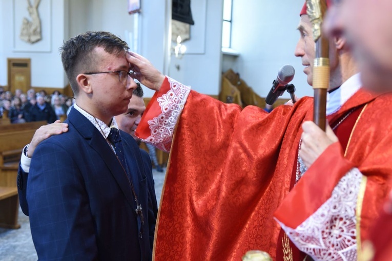 Bierzmowanie w parafii Trójcy Przenajświętszej w Mielcu
