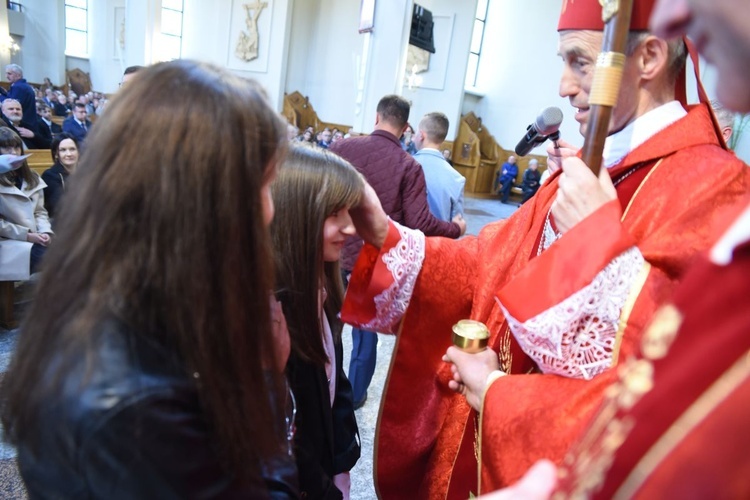 Bierzmowanie w parafii Trójcy Przenajświętszej w Mielcu