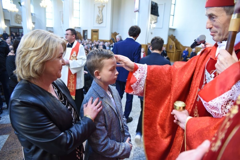 Bierzmowanie w parafii Trójcy Przenajświętszej w Mielcu