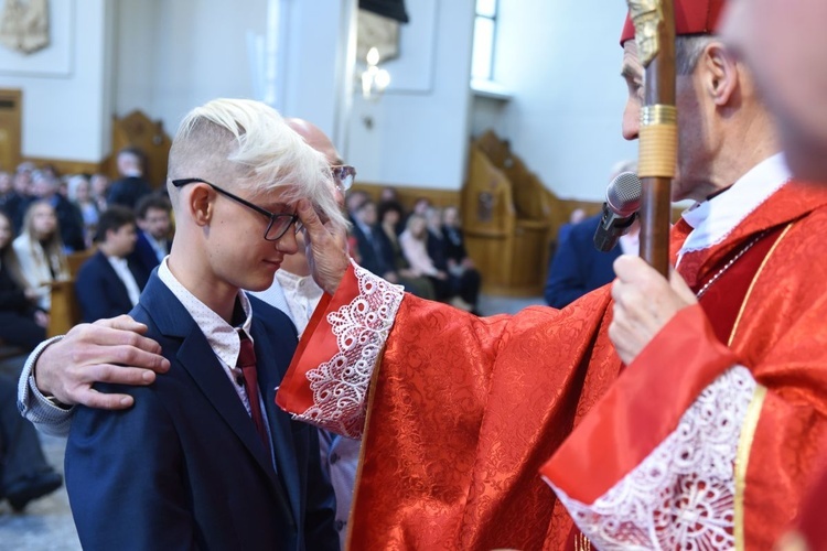 Bierzmowanie w parafii Trójcy Przenajświętszej w Mielcu