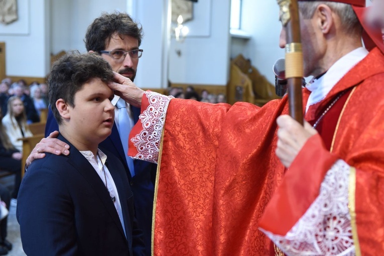 Bierzmowanie w parafii Trójcy Przenajświętszej w Mielcu