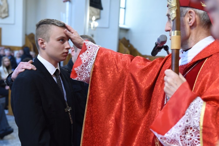 Bierzmowanie w parafii Trójcy Przenajświętszej w Mielcu