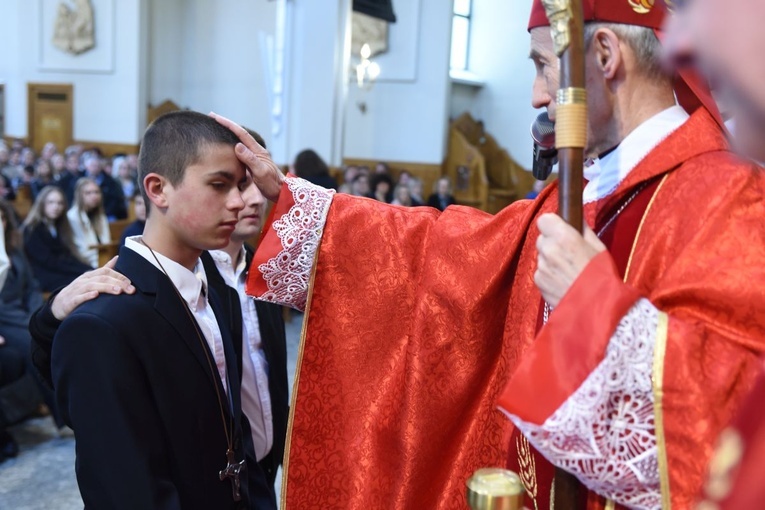 Bierzmowanie w parafii Trójcy Przenajświętszej w Mielcu