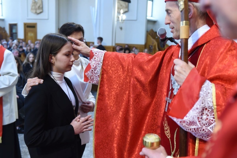 Bierzmowanie w parafii Trójcy Przenajświętszej w Mielcu