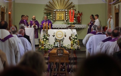 Ostatnie pożegnanie franciszkanina