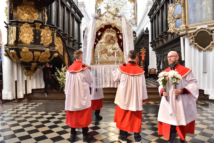 Matka Boża Oliwska w drodze na Kalwarię Wejherowską