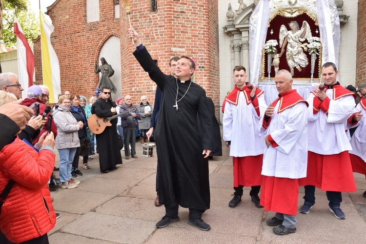 Matka Boża Oliwska w drodze na Kalwarię Wejherowską