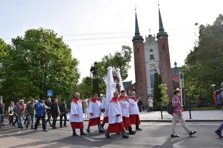 Matka Boża Oliwska w drodze na Kalwarię Wejherowską