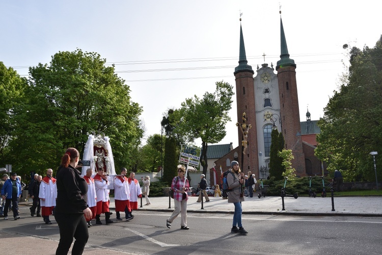 Matka Boża Oliwska w drodze na Kalwarię Wejherowską