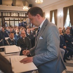 Nadanie i poświęceniu sztandaru Aresztowi Śledczemu oraz Zakładowi Karnemu Nr 1 we Wrocławiu