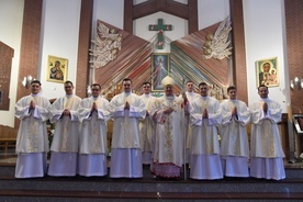 Nowi diakoni wyświęceni w kościele pw. Miłosierdzia Bożego w Brzesku.