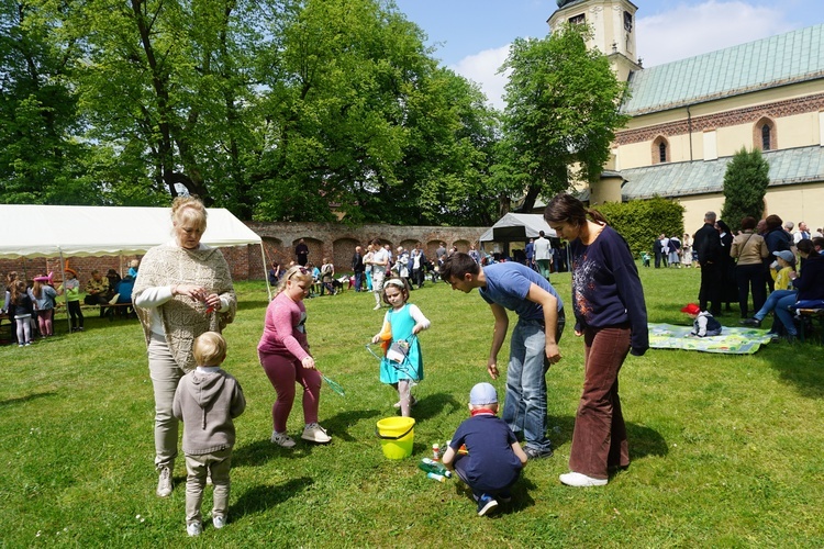 Pielgrzymka rodzin do Matki Bożej Pokornej