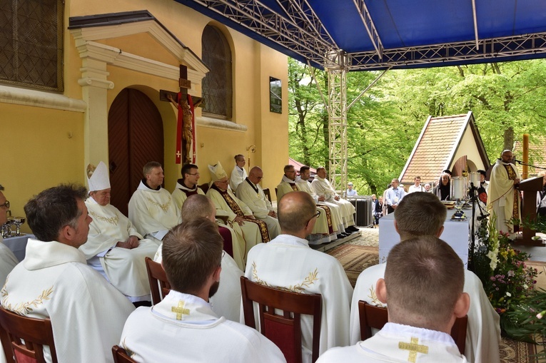 Tysiące pielgrzymów na Kalwarii Wejherowskiej
