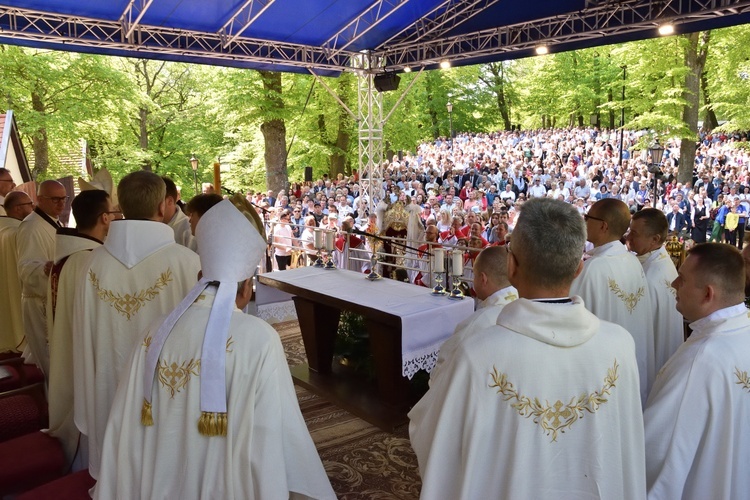 Tysiące pielgrzymów na Kalwarii Wejherowskiej