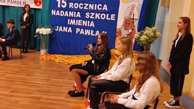 Rocznica nadania PSP w Kuczkach Kolonii imienia Jana Pawła II 