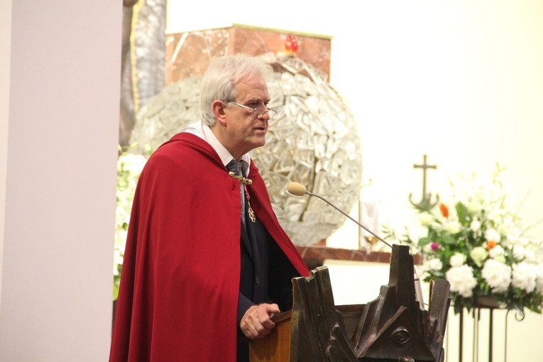 Bochnia. Wprowadzanie relikwii św. Rity do kościoła św. Pawła