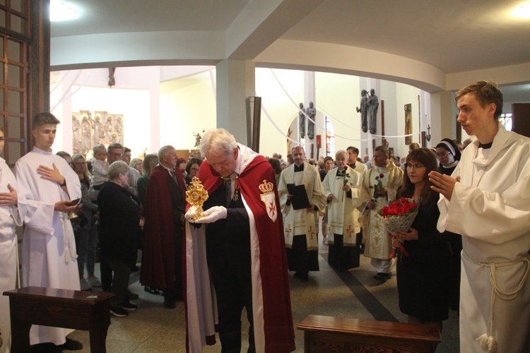 Bochnia. Wprowadzanie relikwii św. Rity do kościoła św. Pawła