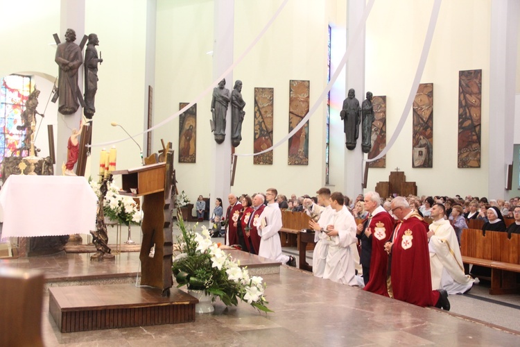 Bochnia. Wprowadzanie relikwii św. Rity do kościoła św. Pawła