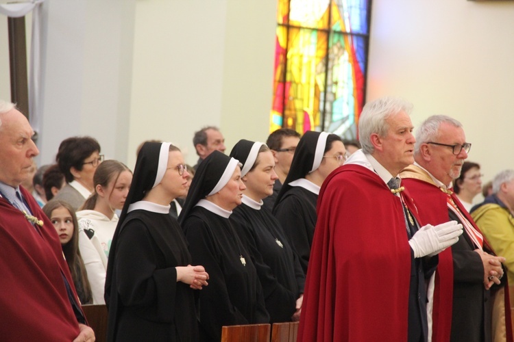 Bochnia. Wprowadzanie relikwii św. Rity do kościoła św. Pawła