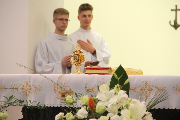 Bochnia. Wprowadzanie relikwii św. Rity do kościoła św. Pawła