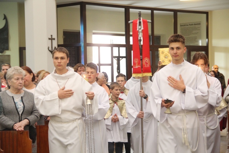 Bochnia. Wprowadzanie relikwii św. Rity do kościoła św. Pawła