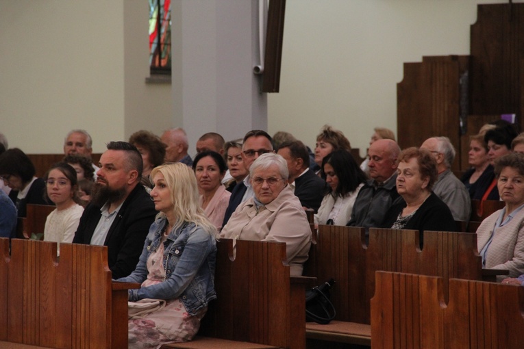 Bochnia. Wprowadzanie relikwii św. Rity do kościoła św. Pawła