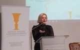Magdalena Siemion jest pracownikiem Instytutu Dialogu Międzykulturowego im. Jana Pawła II w Krakowie.