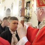 Bierzmowanie w kościele św. Jakuba w Tuchowie