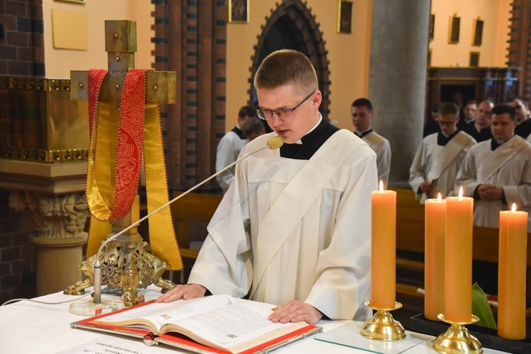 ​Wczoraj złożyli wyznanie wiary, dziś przyjmą święcenia prezbiteratu