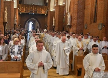 W katedrze trwają święcenia kapłańskie