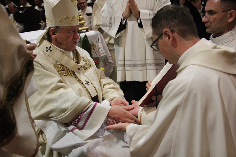 Chwała Panu za nowych prezbiterów!