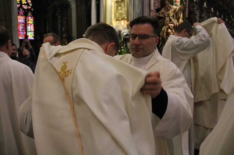 Chwała Panu za nowych prezbiterów!