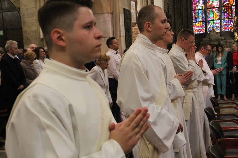 Chwała Panu za nowych prezbiterów!