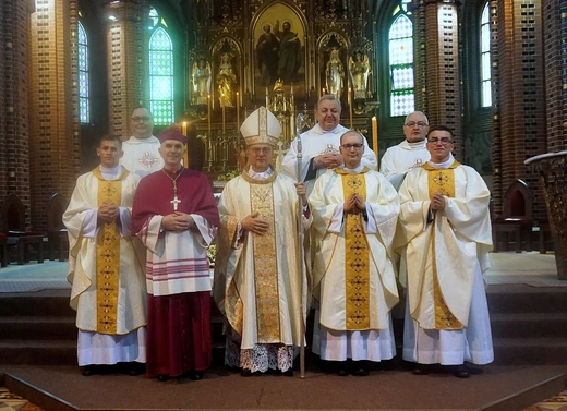 Święcenia kapłańskie w gliwickiej katedrze