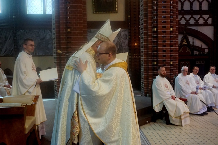 Święcenia kapłańskie w gliwickiej katedrze