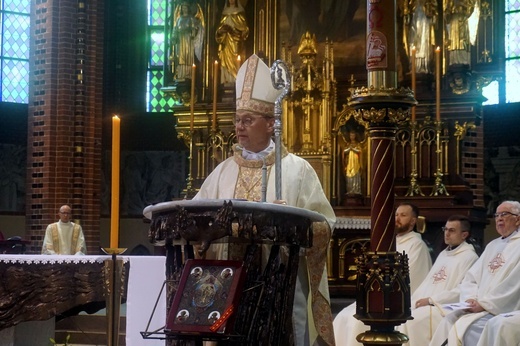 Święcenia kapłańskie w gliwickiej katedrze