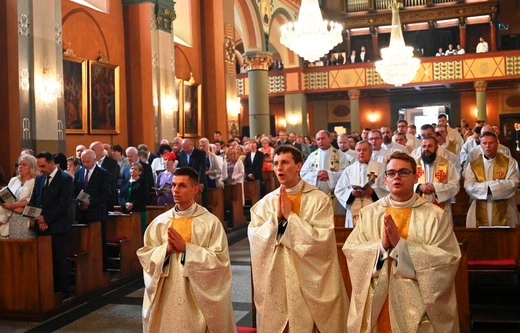 Święcenia kapłańskie w katedrze św. Mikołaja w Bielsku-Białej - 2023 - część 1.