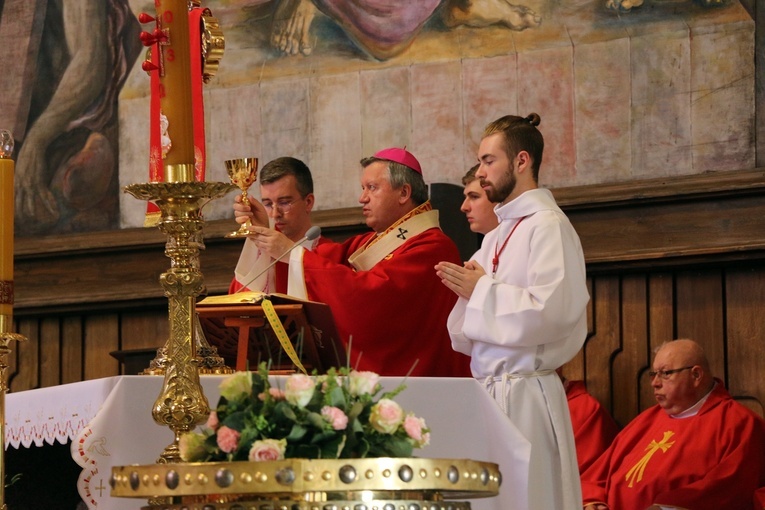 Odpust w parafii pw. Ducha Świętego i 40-lecie kapłaństwa ks. Andrzeja Nicałka